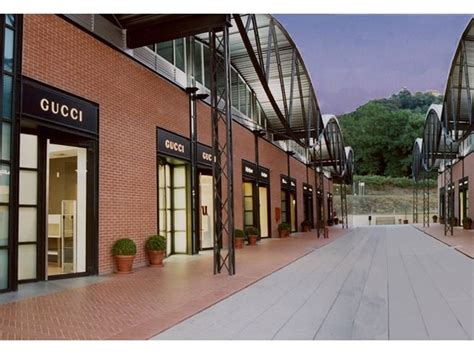 gucci outlet firenze prezzi|gucci outlet in rome.